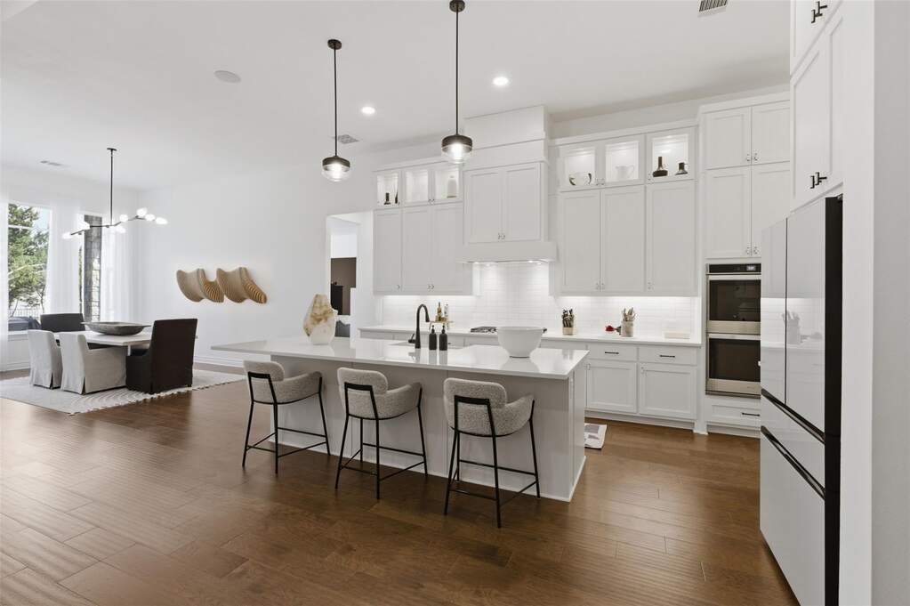 4 Bedroom Single Family Home/House's Image 9