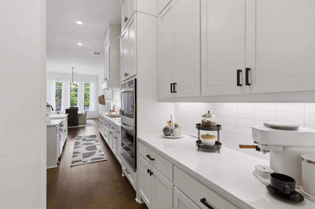 4 Bedroom Single Family Home/House's Image 11