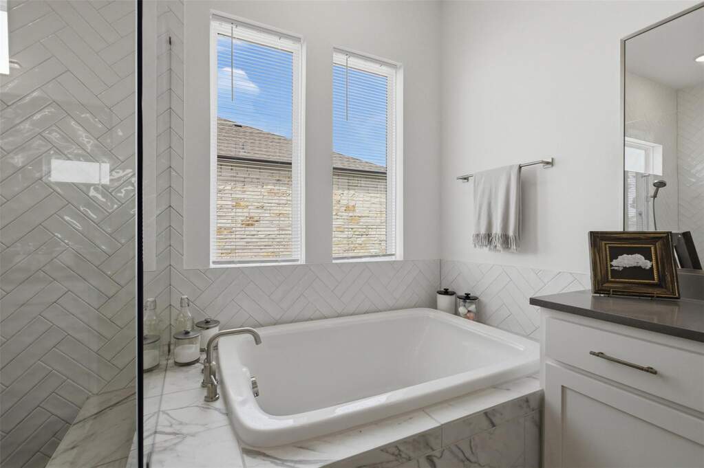 4 Bedroom Single Family Home/House's Image 19
