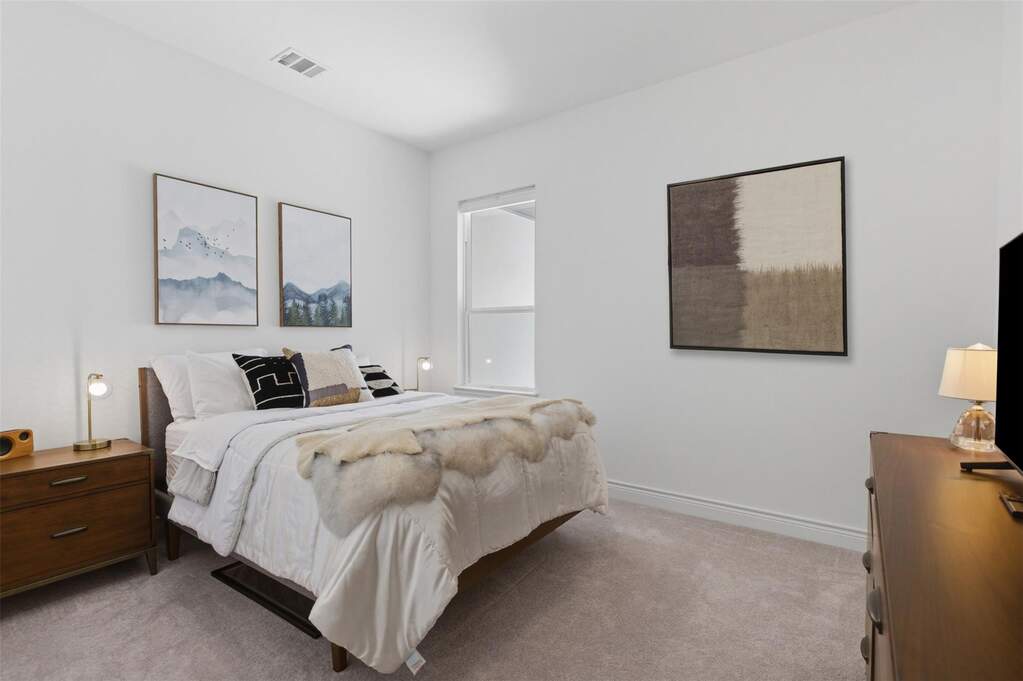 4 Bedroom Single Family Home/House's Image 28