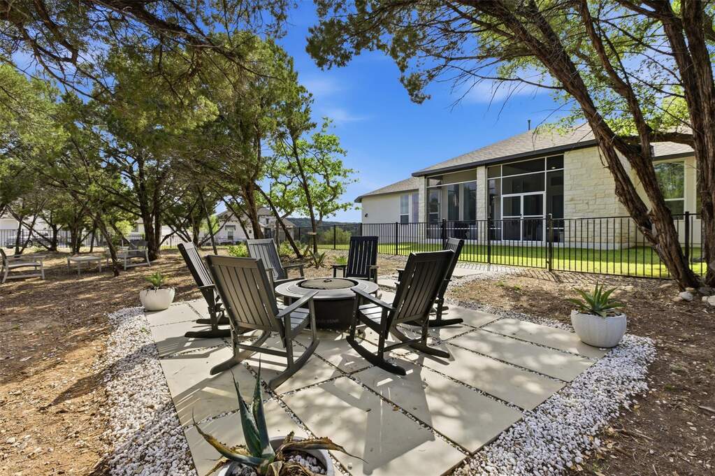 4 Bedroom Single Family Home/House's Image 32