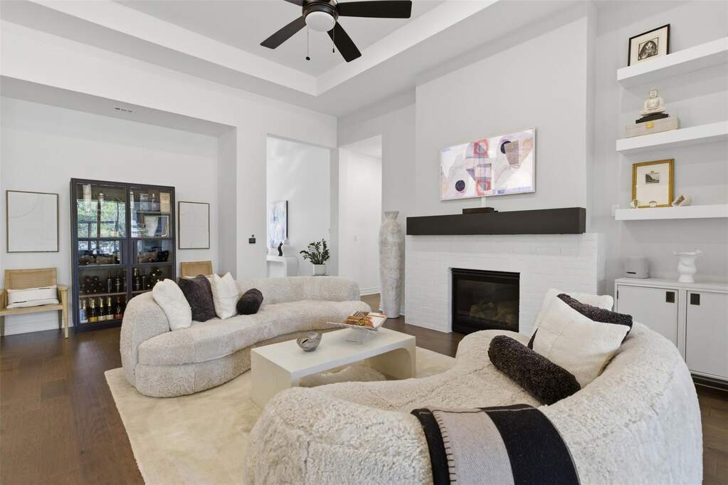 4 Bedroom Single Family Home/House's Image 6