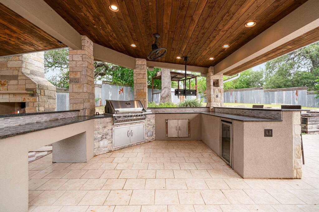 3 Bedroom Single Family Home/House's Image 27