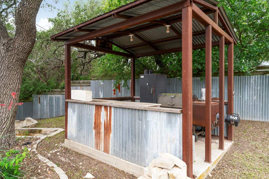 3 Bedroom Single Family Home/House's Image 28