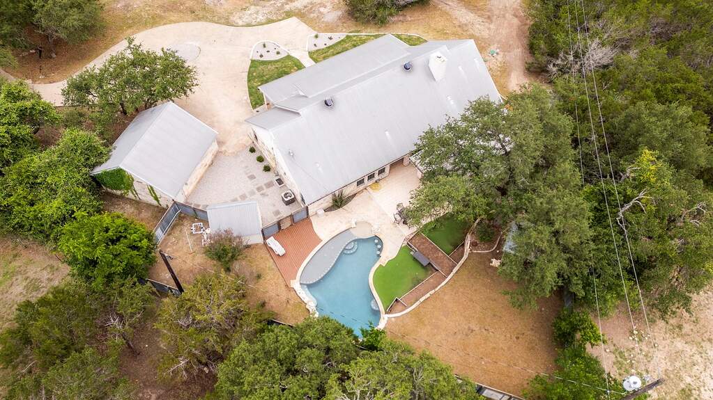 3 Bedroom Single Family Home/House's Image 36