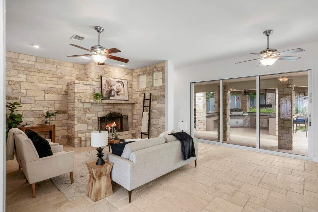 3 Bedroom Single Family Home/House's Image 3
