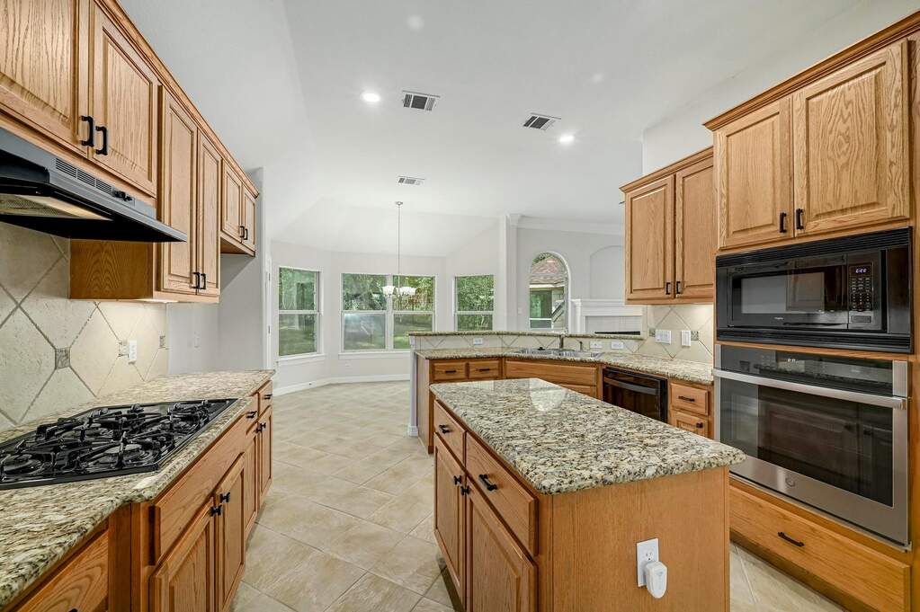 3 Bedroom Single Family Home/House's Image 10