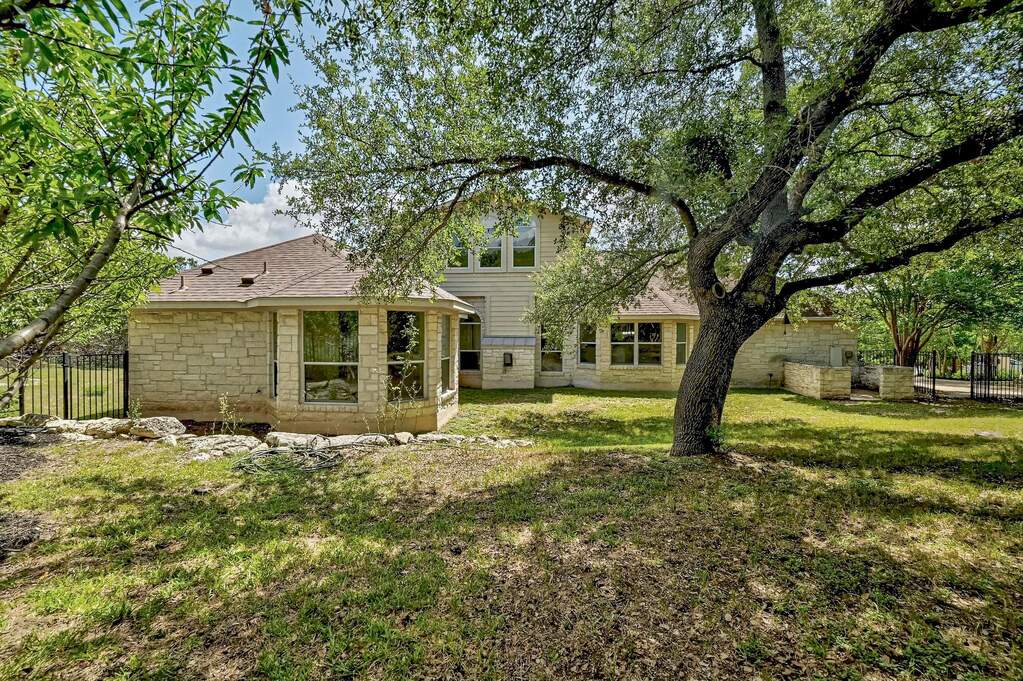 3 Bedroom Single Family Home/House's Image 21