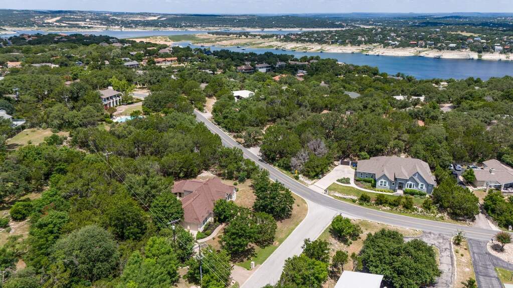 View of property location showing proximity to Lake Travis.