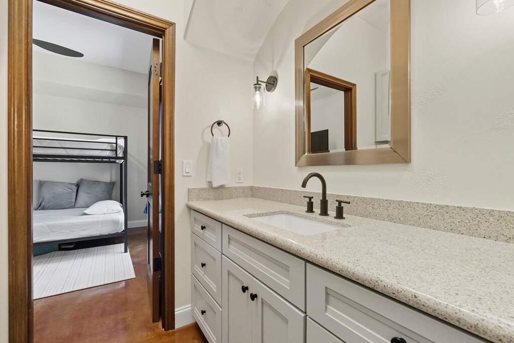 3 Bedroom Single Family Home/House's Image 22