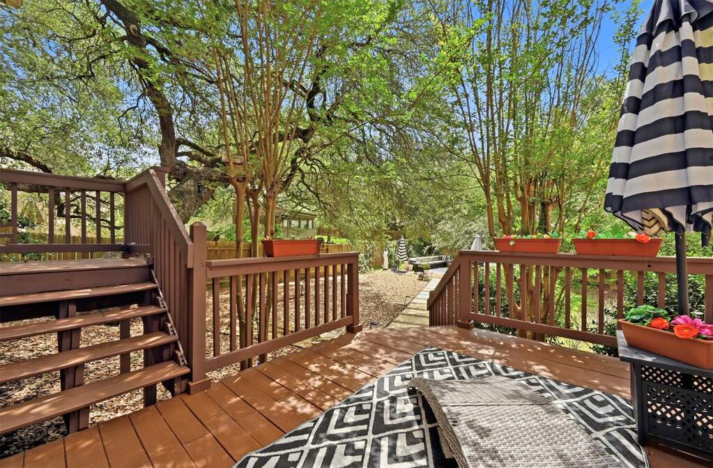 5 Bedroom Single Family Home/House's Image 22
