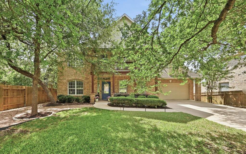 5 Bedroom Single Family Home/House's Image 28