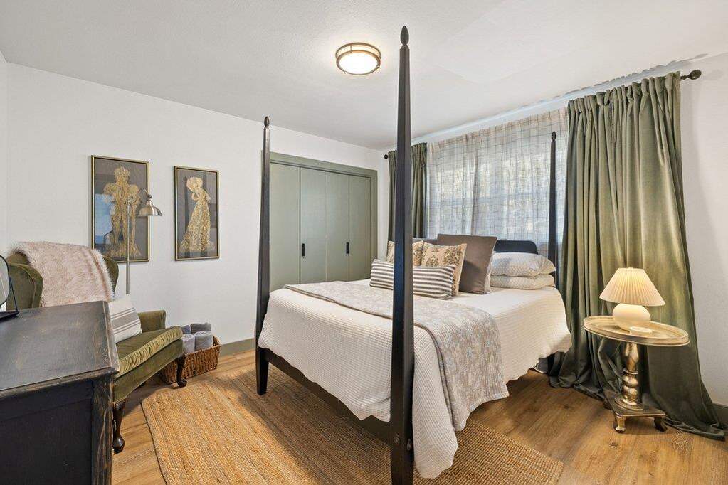 4 Bedroom Single Family Home/House's Image 11