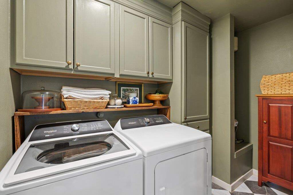 4 Bedroom Single Family Home/House's Image 14