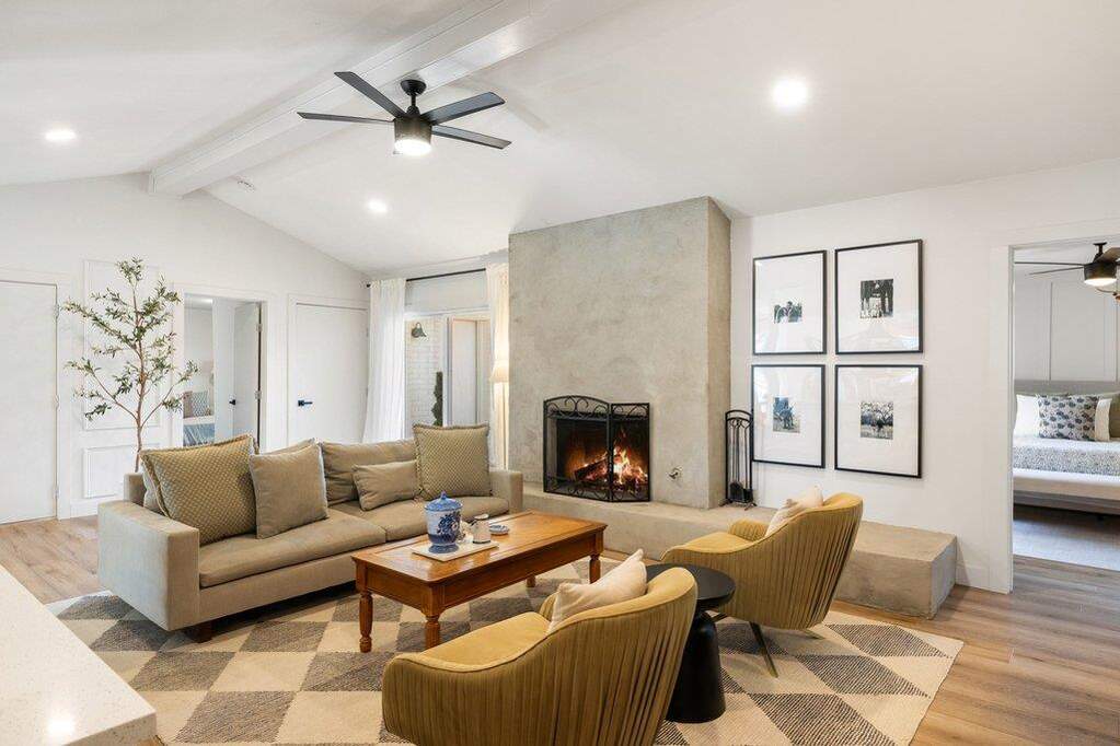 4 Bedroom Single Family Home/House's Image 4