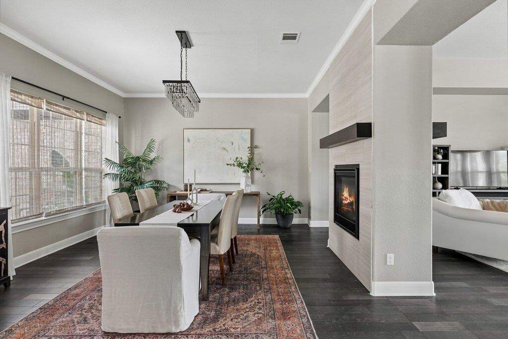 4 Bedroom Single Family Home/House's Image 9