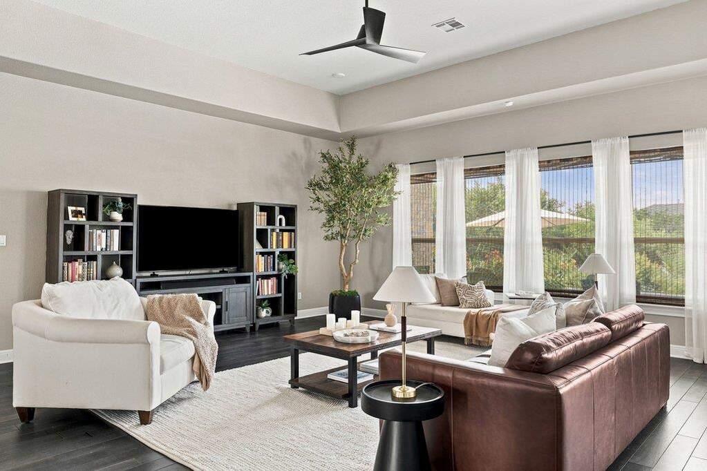 4 Bedroom Single Family Home/House's Image 10