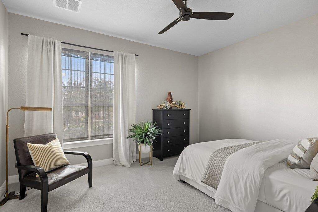 4 Bedroom Single Family Home/House's Image 27