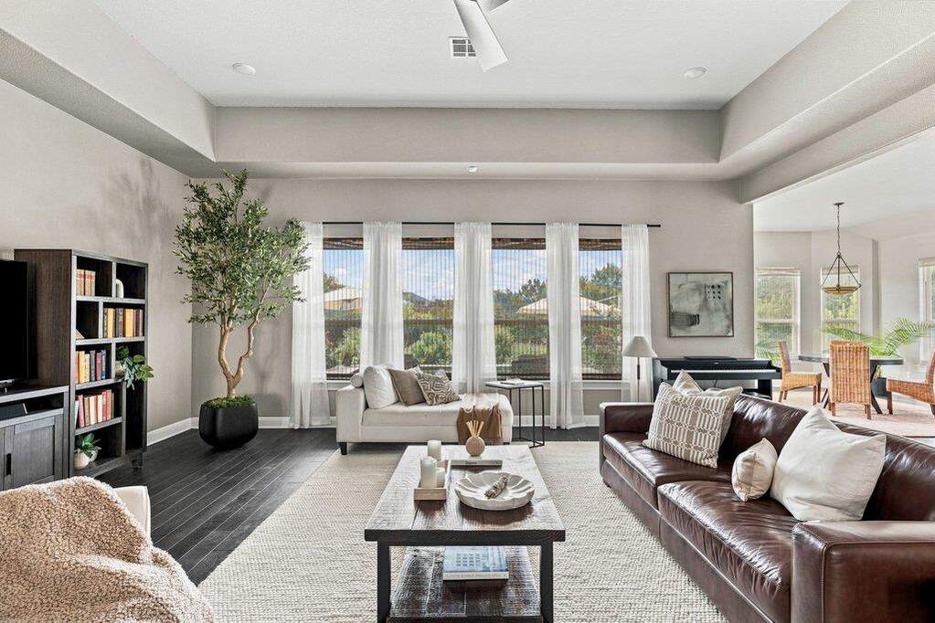 4 Bedroom Single Family Home/House's Image 5