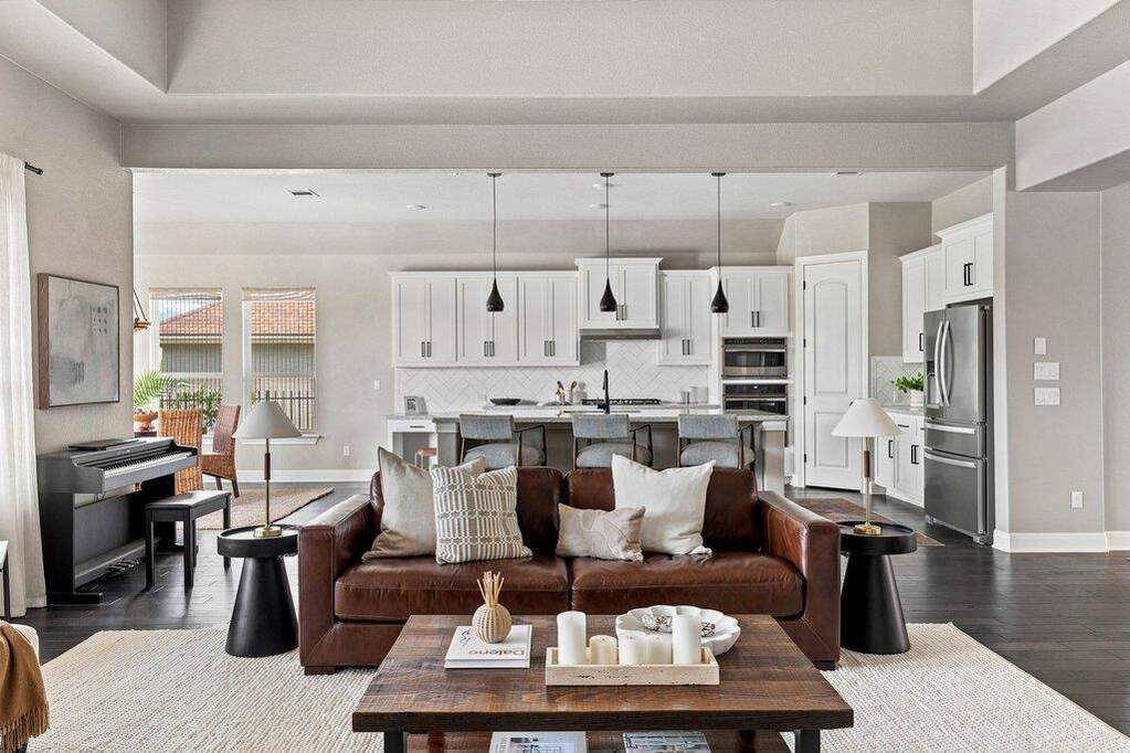 4 Bedroom Single Family Home/House's Image 6