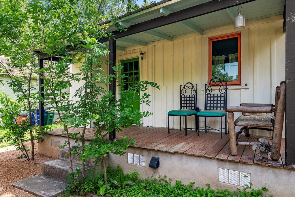 2 Bedroom Single Family Home/House's Image 16