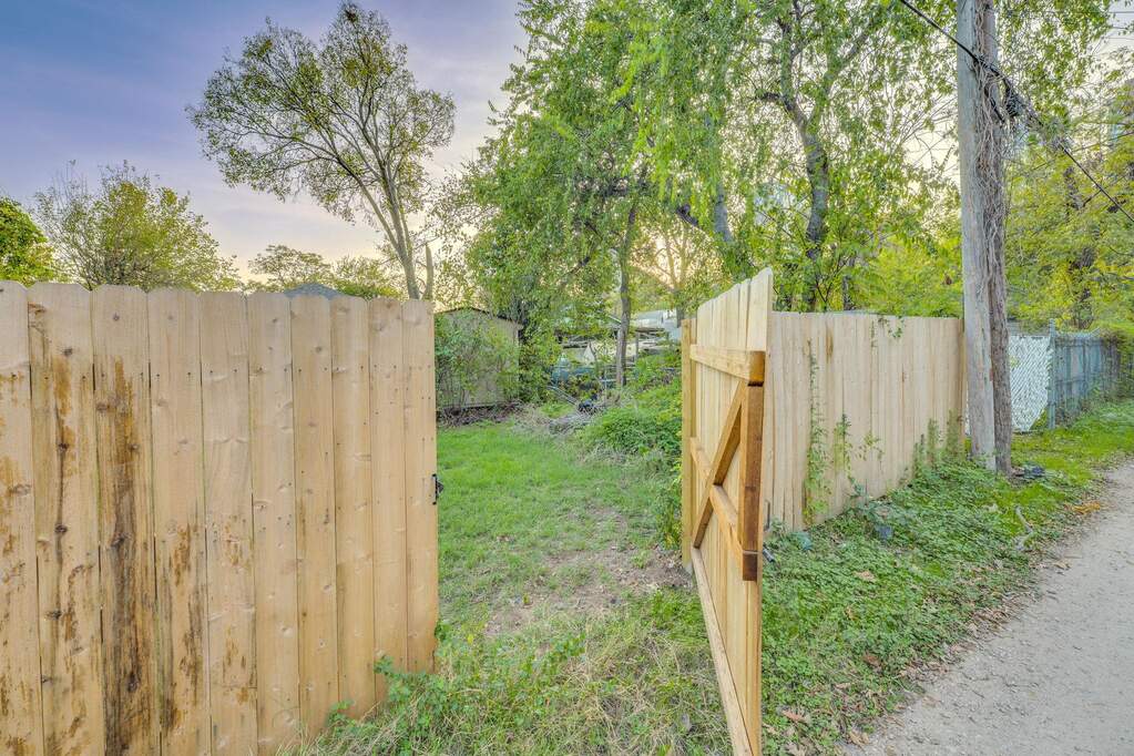 2 Bedroom Single Family Home/House's Image 19