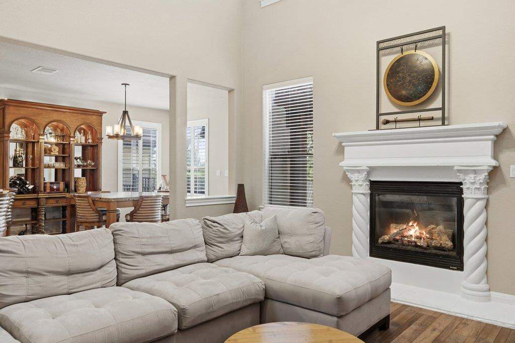 4 Bedroom Single Family Home/House's Image 7