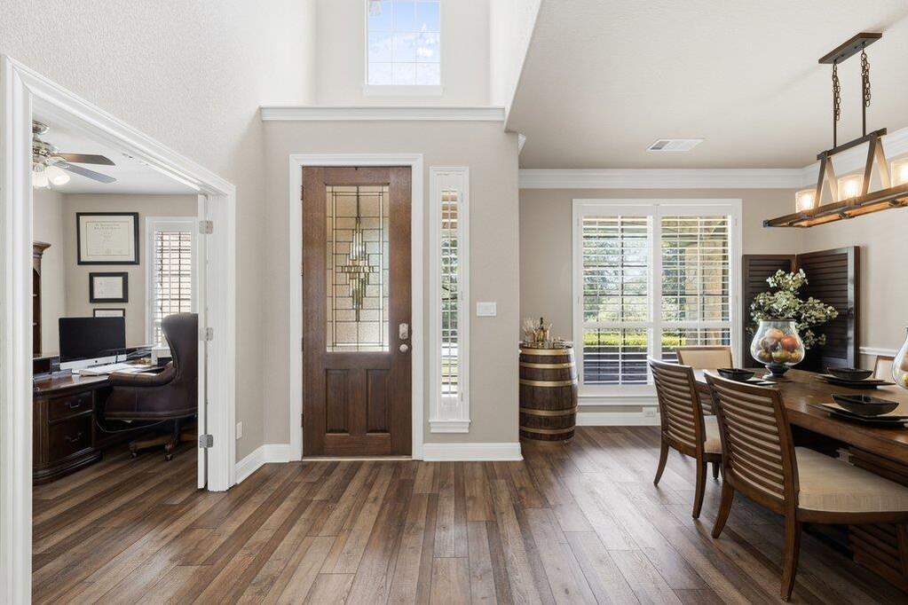 4 Bedroom Single Family Home/House's Image 9