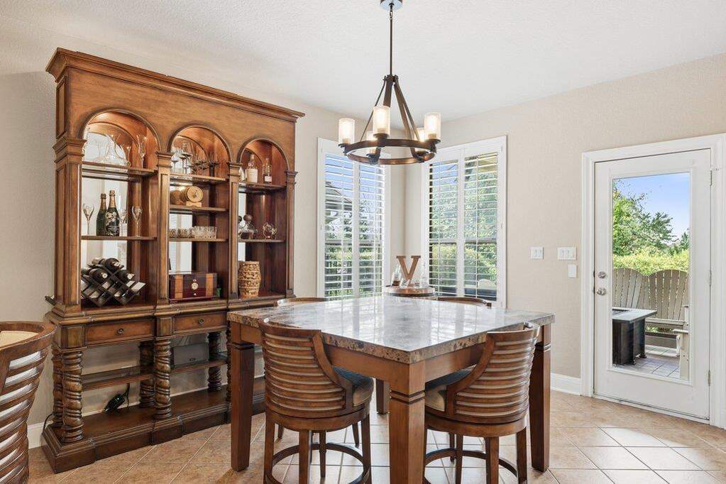 4 Bedroom Single Family Home/House's Image 10
