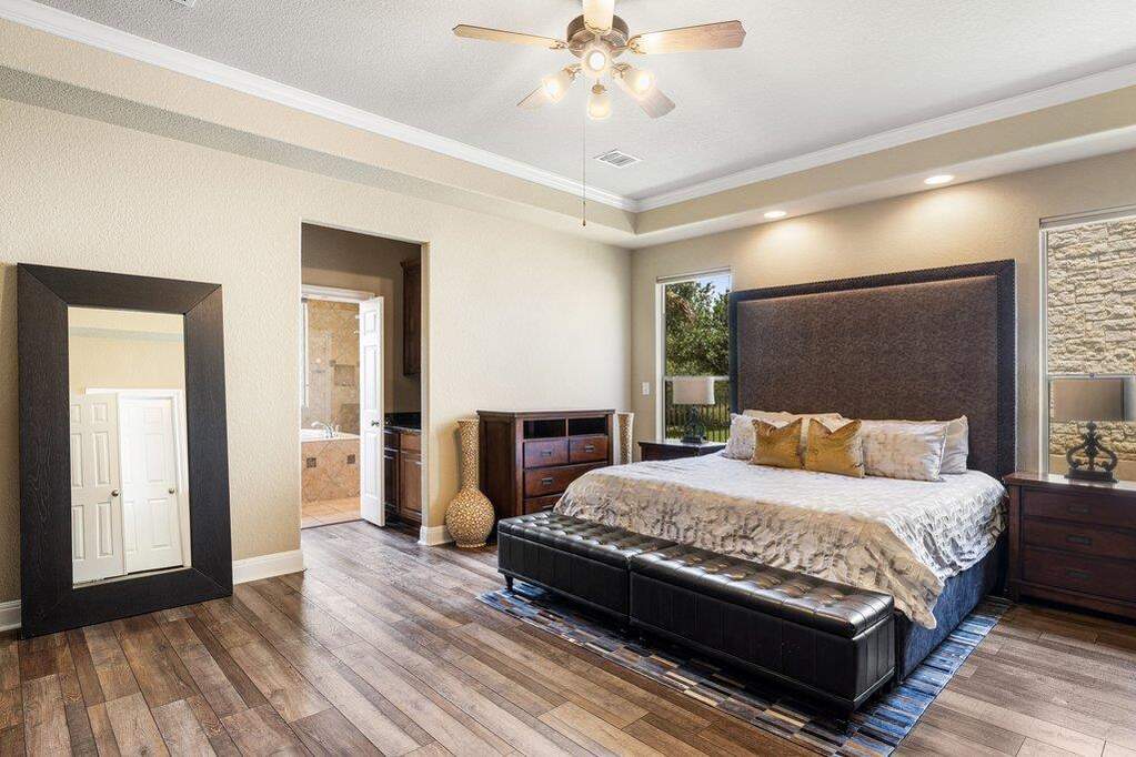 4 Bedroom Single Family Home/House's Image 11