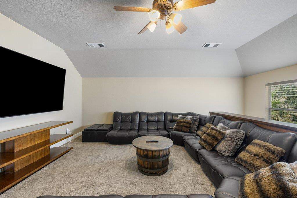 4 Bedroom Single Family Home/House's Image 17