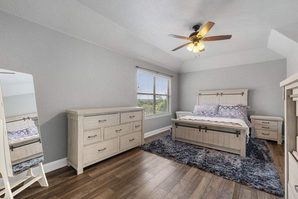 4 Bedroom Single Family Home/House's Image 20
