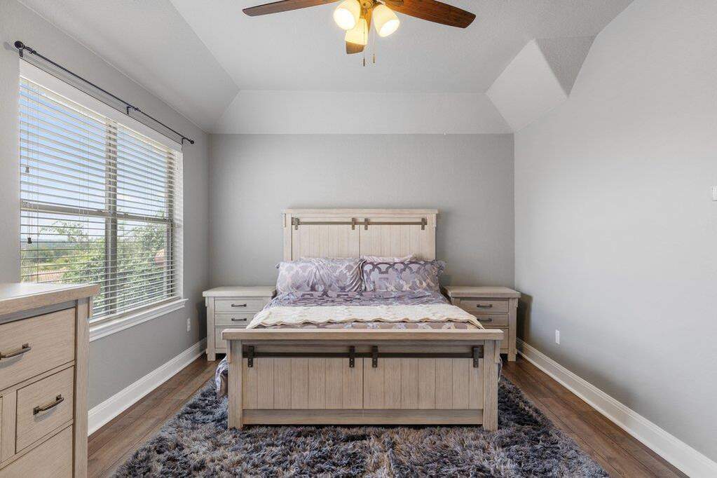 4 Bedroom Single Family Home/House's Image 21