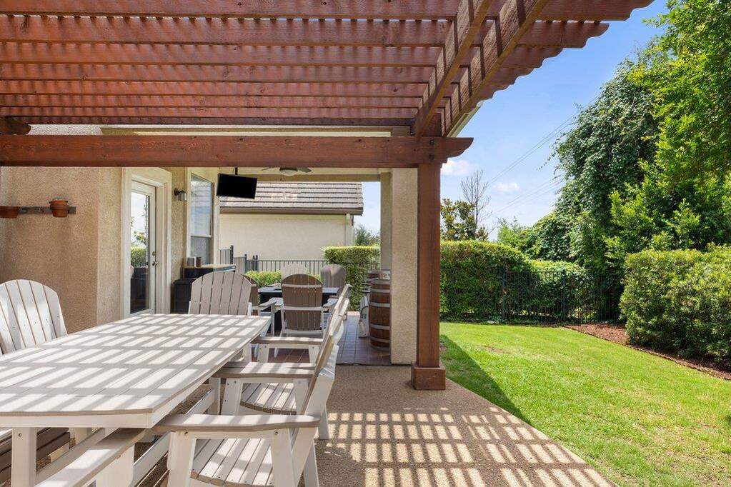 4 Bedroom Single Family Home/House's Image 30