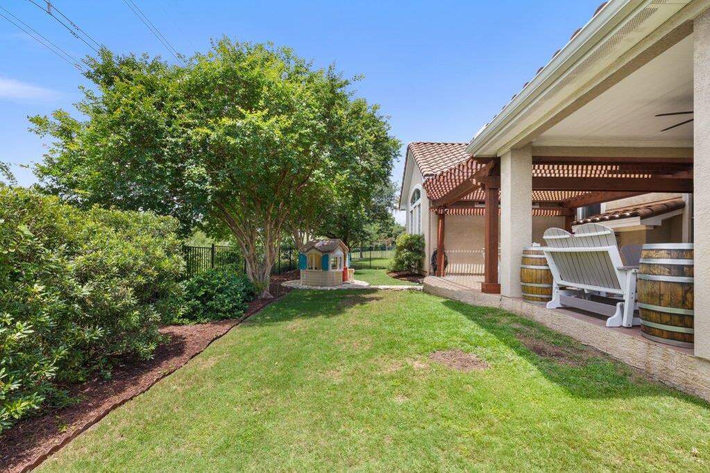 4 Bedroom Single Family Home/House's Image 32