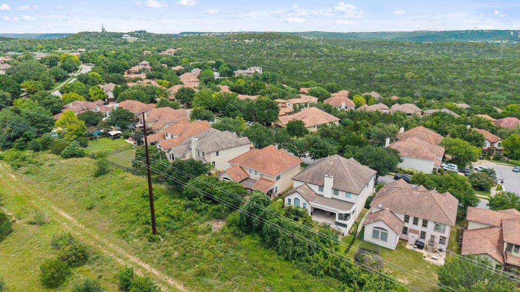4 Bedroom Single Family Home/House's Image 36