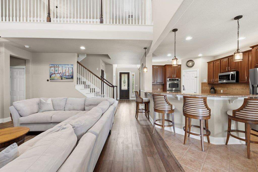 4 Bedroom Single Family Home/House's Image 5