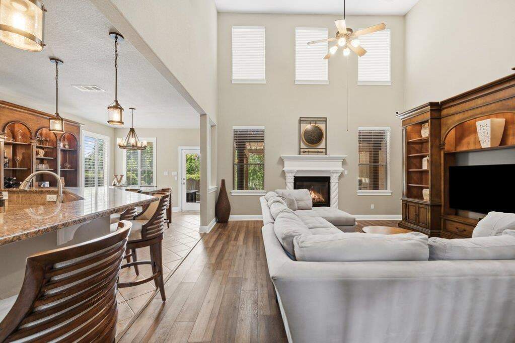 4 Bedroom Single Family Home/House's Image 6
