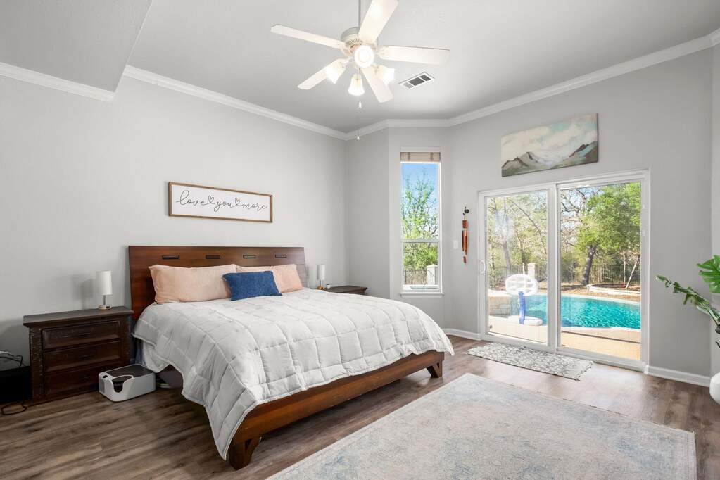 4 Bedroom Single Family Home/House's Image 7
