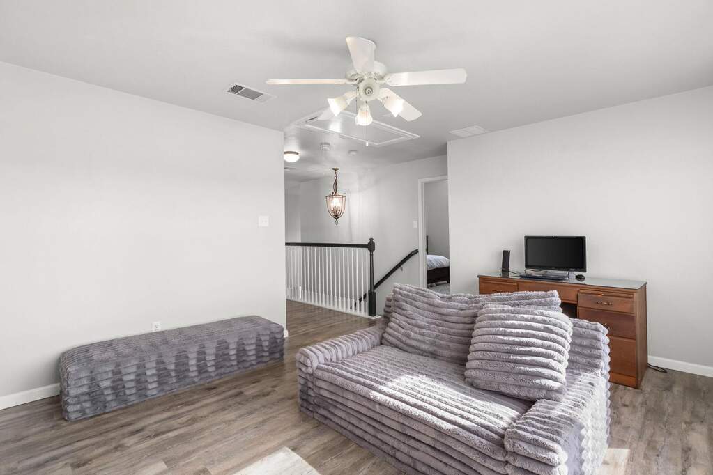 4 Bedroom Single Family Home/House's Image 14