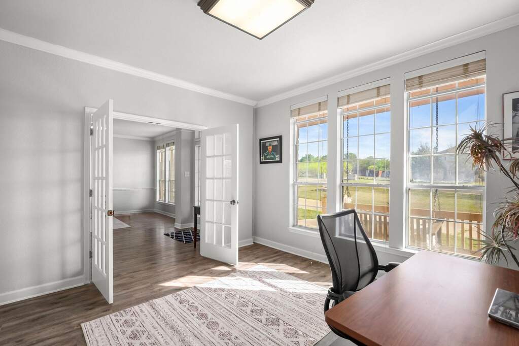 4 Bedroom Single Family Home/House's Image 6