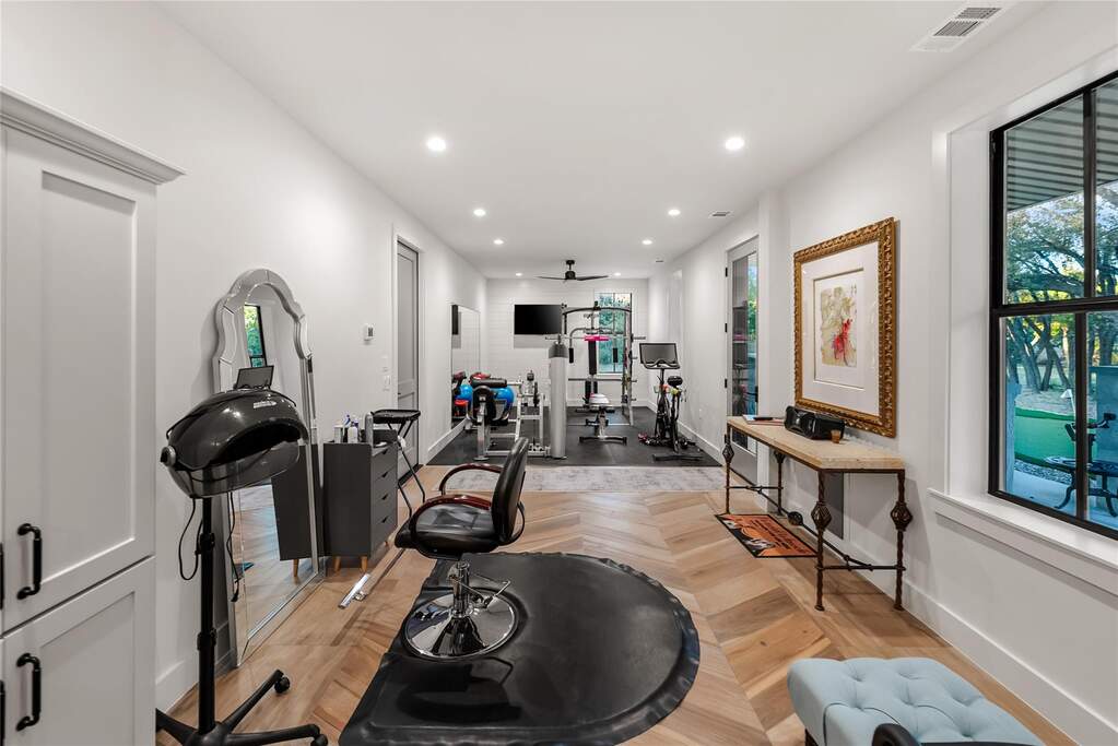 4 Bedroom Single Family Home/House's Image 31