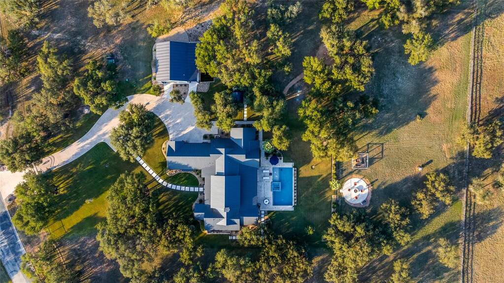 4 Bedroom Single Family Home/House's Image 35
