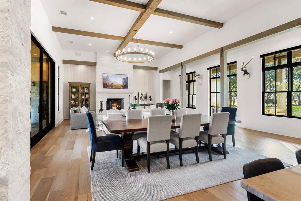 4 Bedroom Single Family Home/House's Image 5
