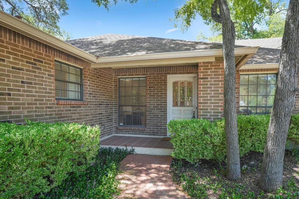 4 Bedroom Single Family Home/House's Image 21