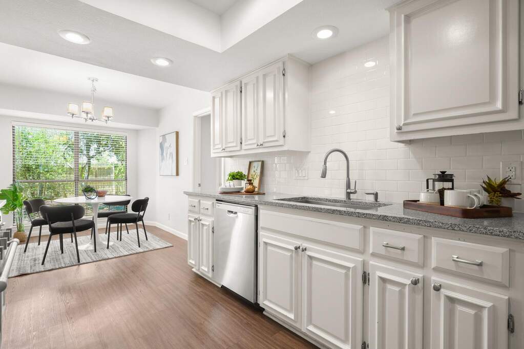 4 Bedroom Single Family Home/House's Image 3