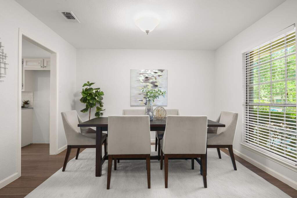 4 Bedroom Single Family Home/House's Image 5