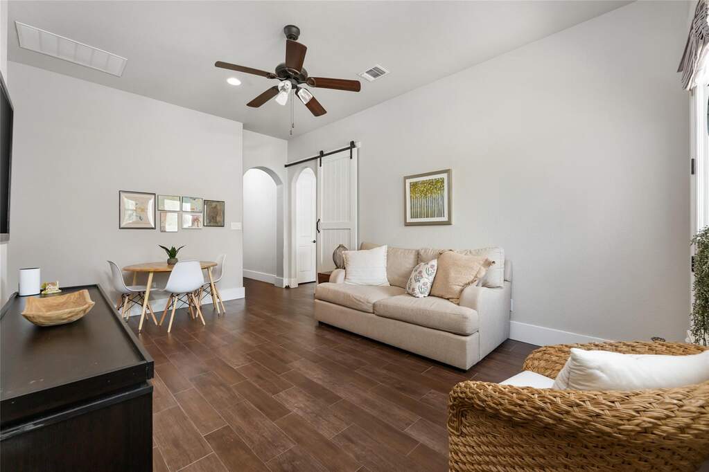 4 Bedroom Single Family Home/House's Image 17