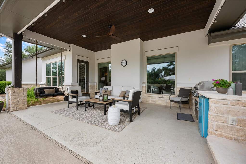 4 Bedroom Single Family Home/House's Image 27
