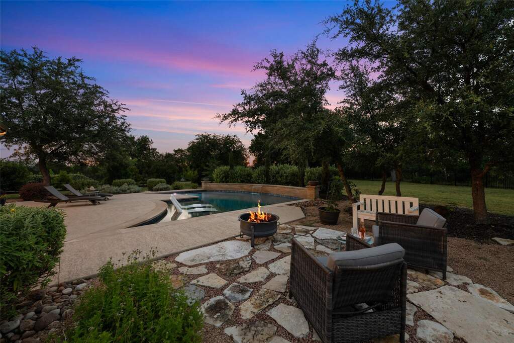 4 Bedroom Single Family Home/House's Image 37